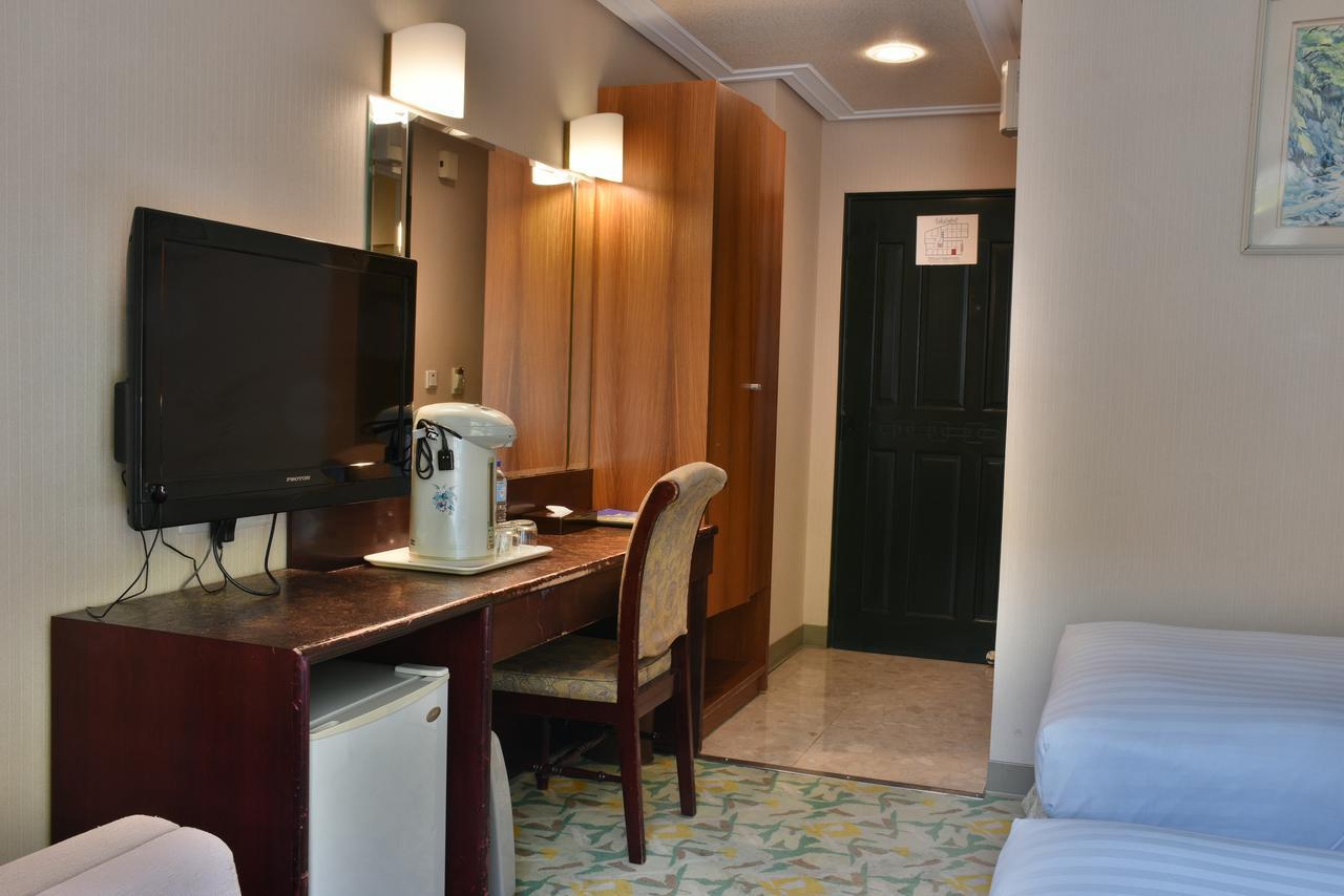Honey Moon Hotel Renai Bagian luar foto